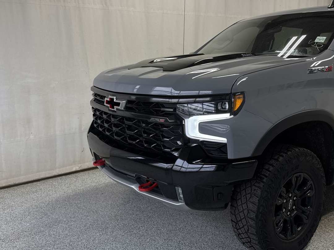 2024 Chevrolet Silverado 1500 ZR2 - Image 3