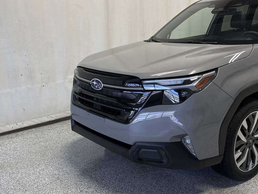 2025 Subaru Forester Premier - Image 3