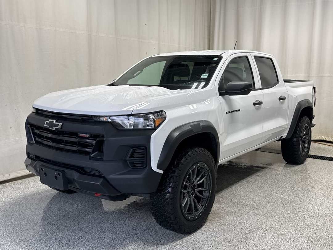 2023 Chevrolet Colorado Trail Boss - Image 2