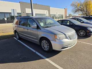 2013 Chrysler Town & Country TOUR