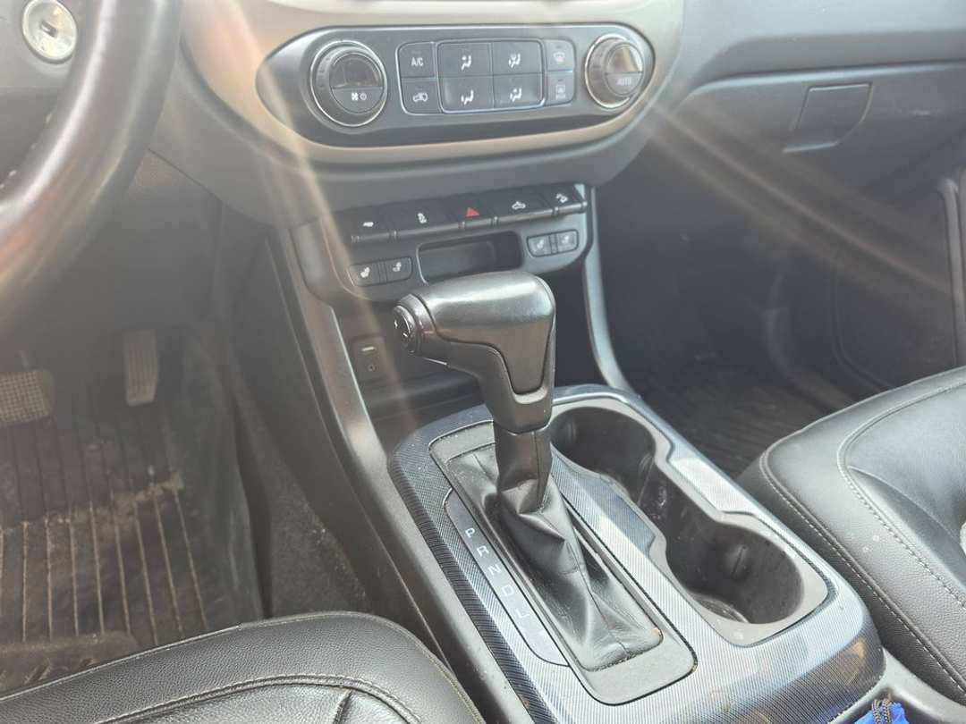 2018 Chevrolet Colorado Z71 - Image 3