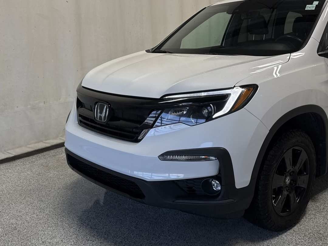 2022 Honda Pilot TrailSport - Image 3