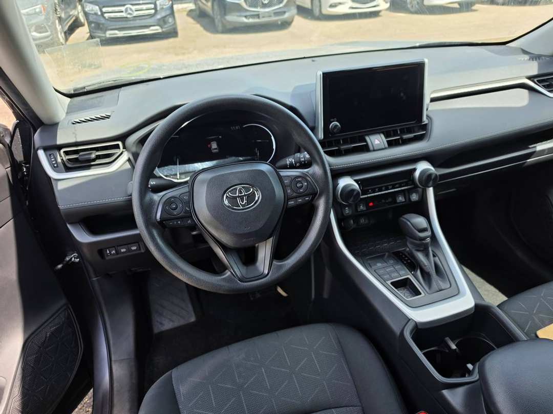 2024 Toyota Rav4 LE - Image 3