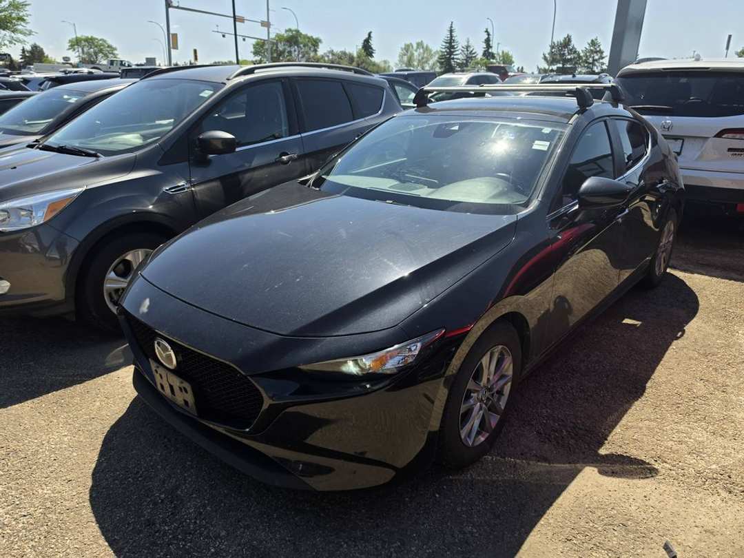 2021 MAZDA Mazda3 Sport GS - Image 2
