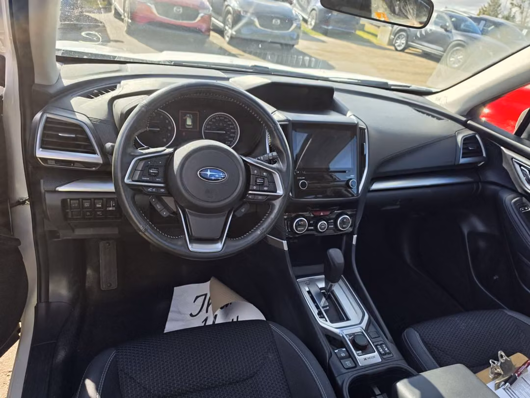 2023 Subaru Forester TOURING - Image 3