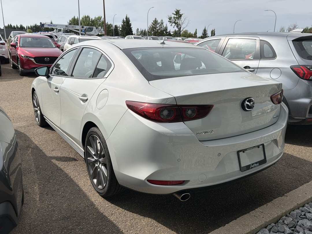 2025 MAZDA Mazda3 GT - Image 3