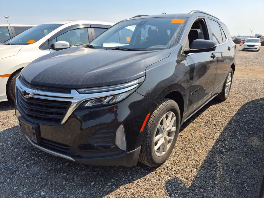 2022 Chevrolet Equinox LT - Image 2