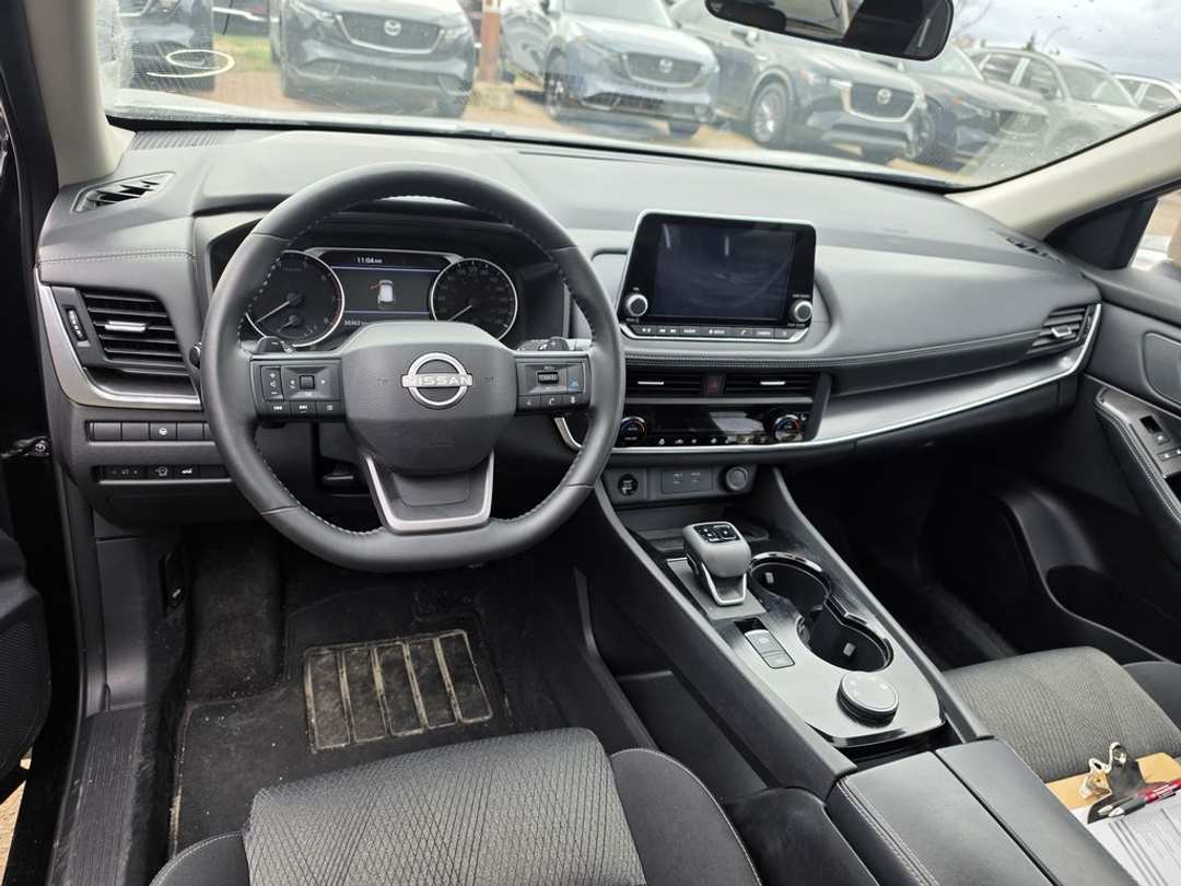 2026 Nissan Rogue SV - Image 3