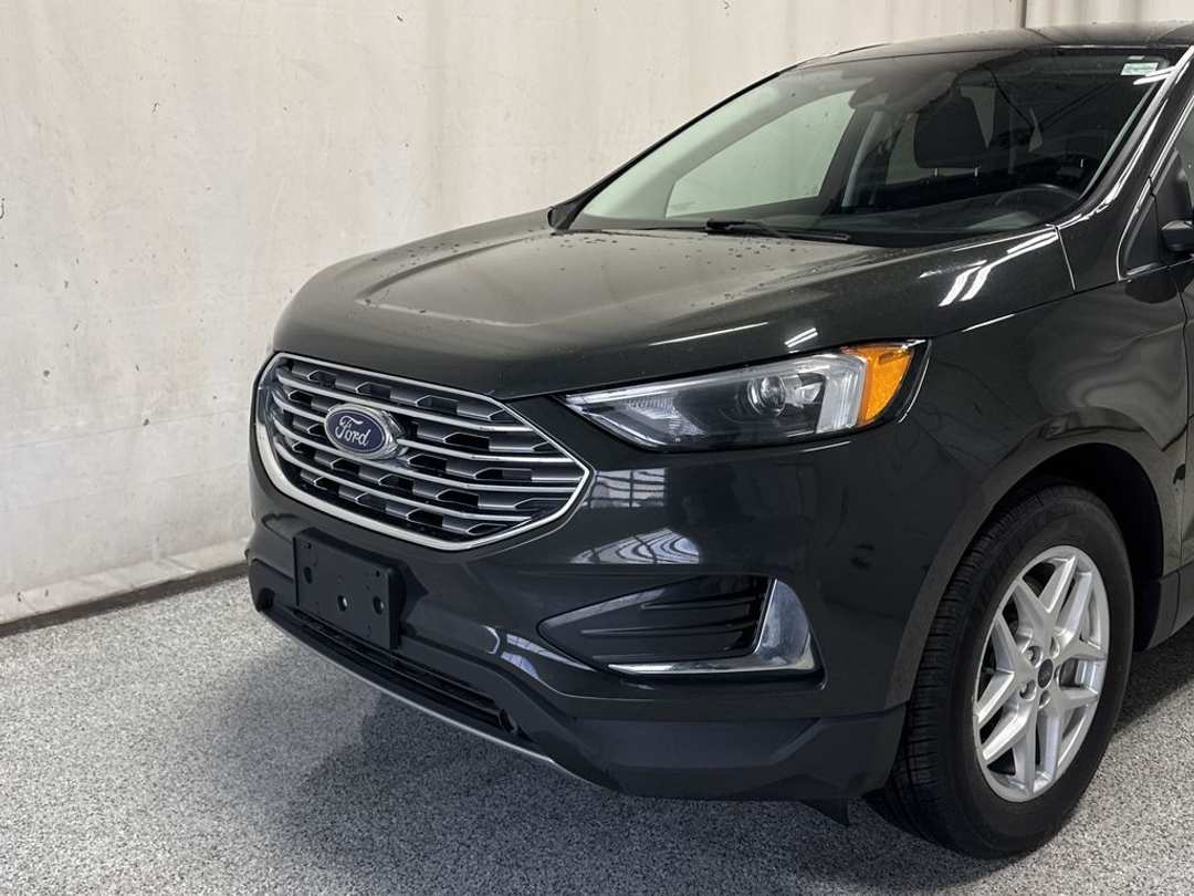 2022 Ford Edge SEL - Image 3