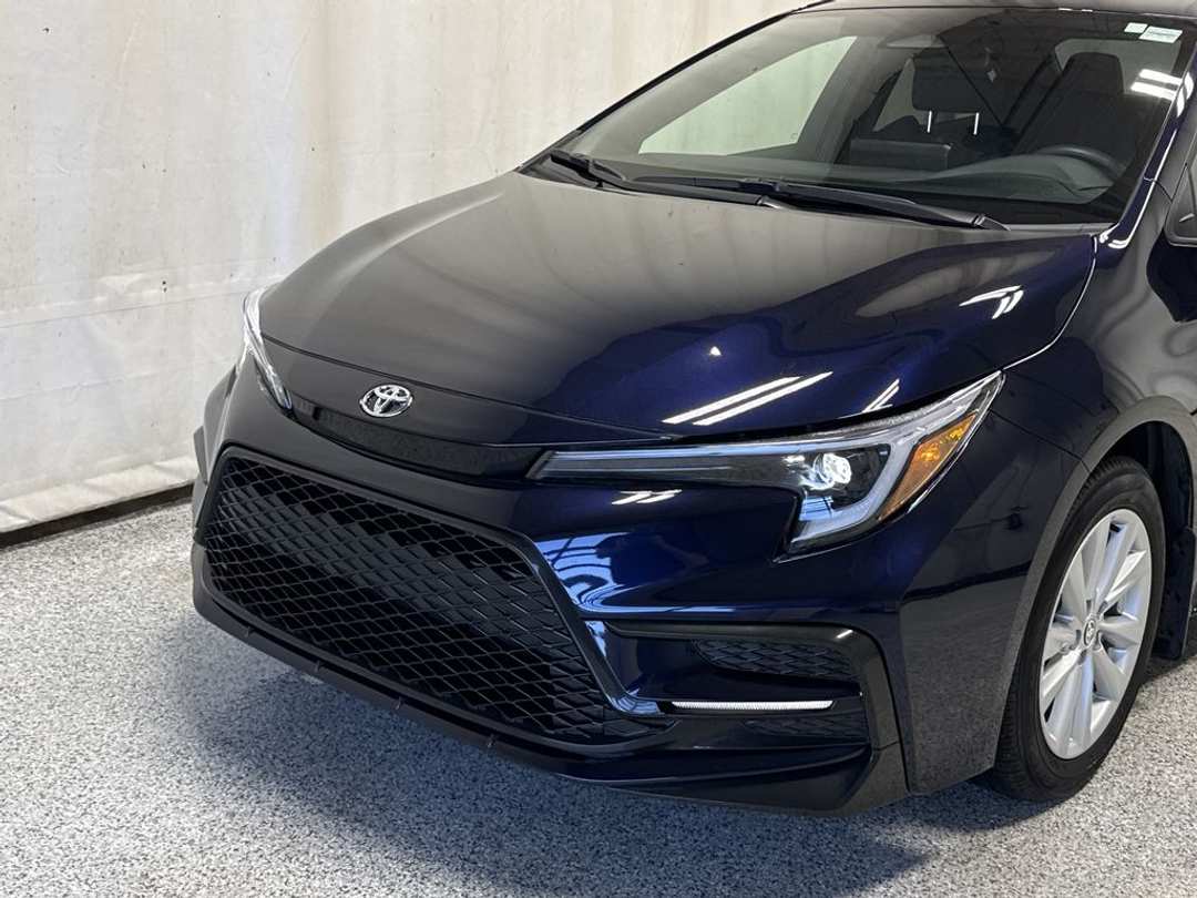 2025 Toyota Corolla SE - Image 3