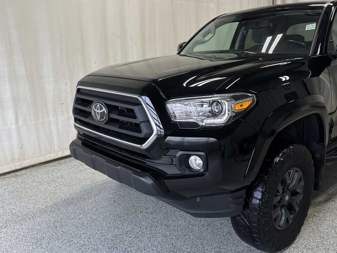 2023 Toyota Tacoma SR5 - Image 3