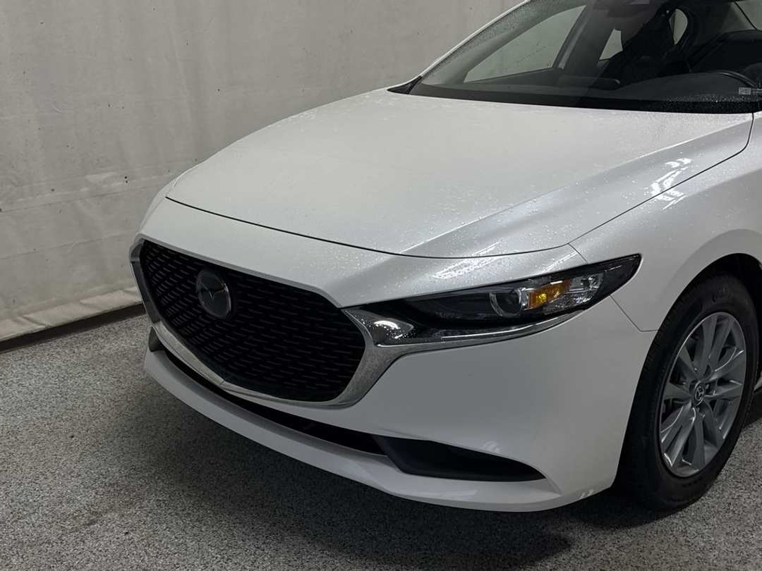 2023 MAZDA Mazda3 GSL - Image 3