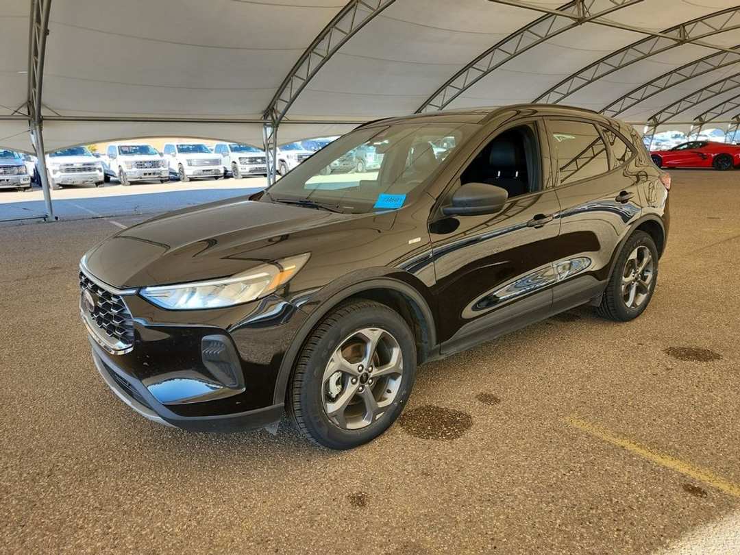 2025 Ford Escape STLINE - Image 2