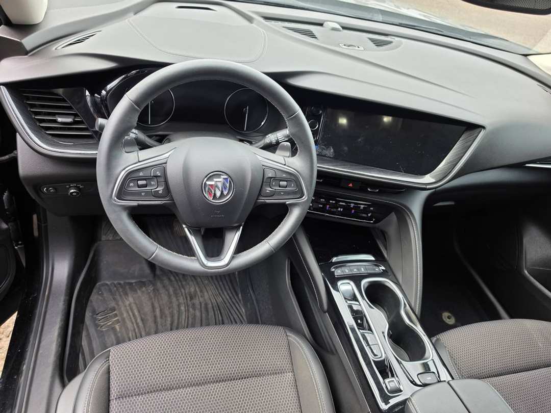 2023 Buick Envision PREFERRED - Image 3