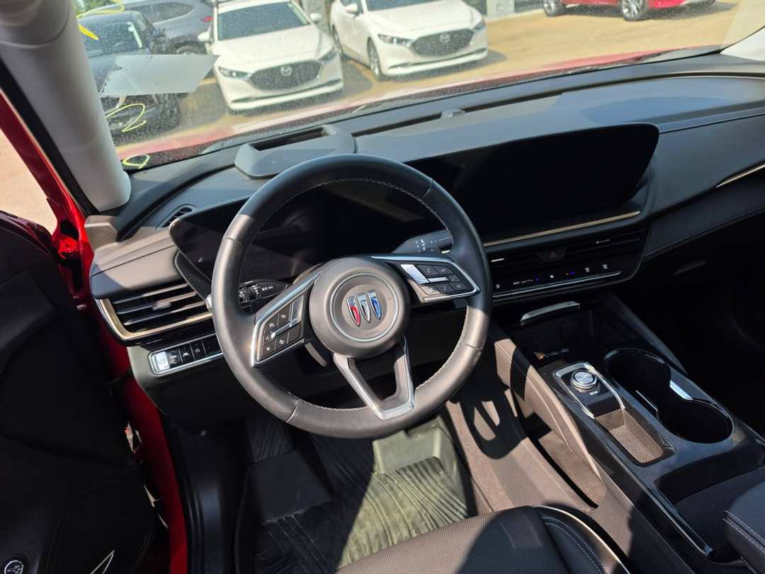 2025 Buick Envision AVENIR - Image 3