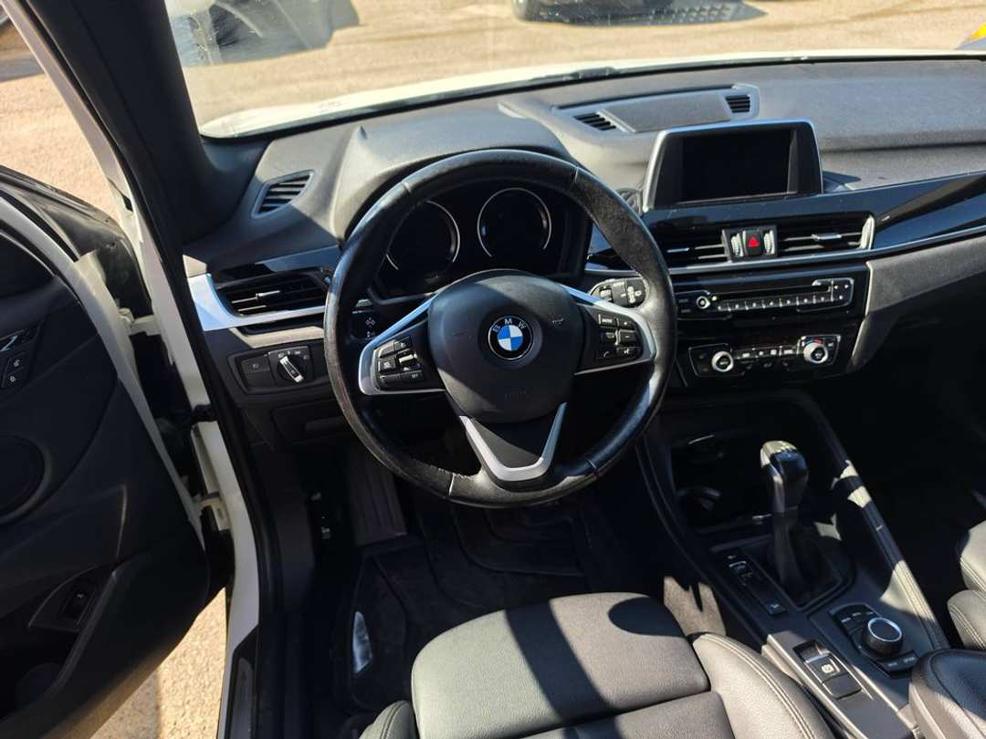 2018 BMW X1 xDrive28i - Image 3