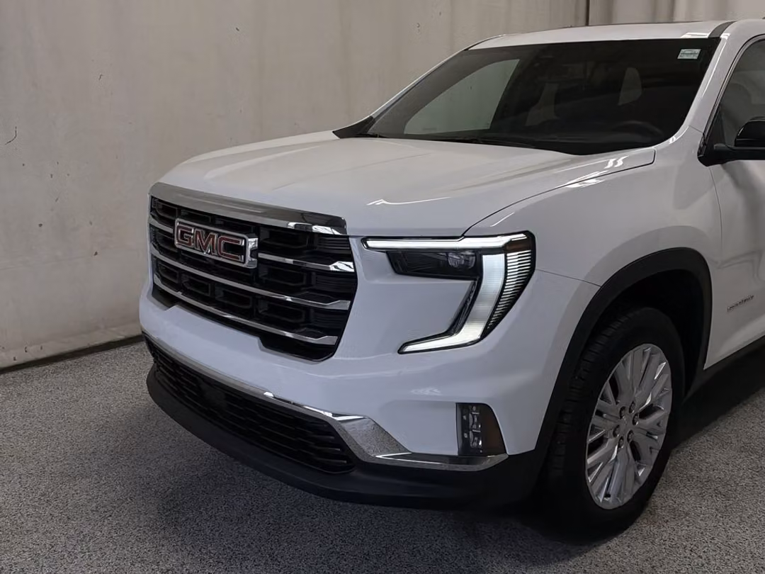 2025 GMC Acadia ELEVATION - Image 3