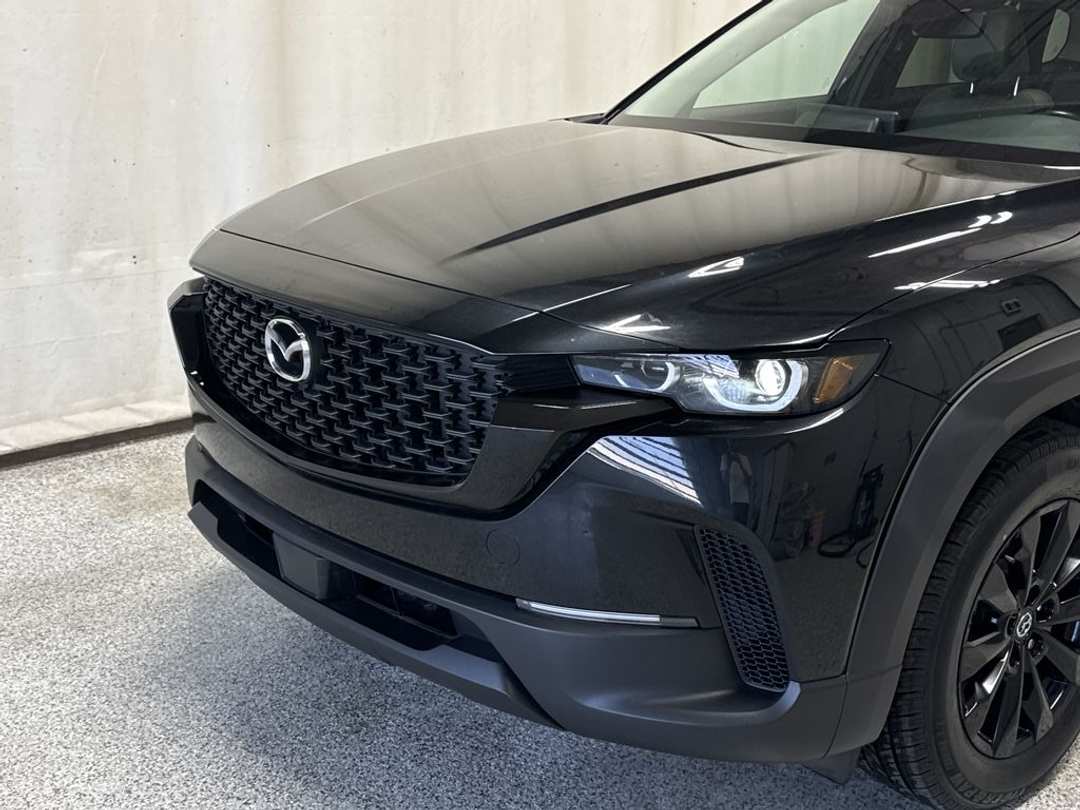 2023 MAZDA Cx-50 GSL - Image 3