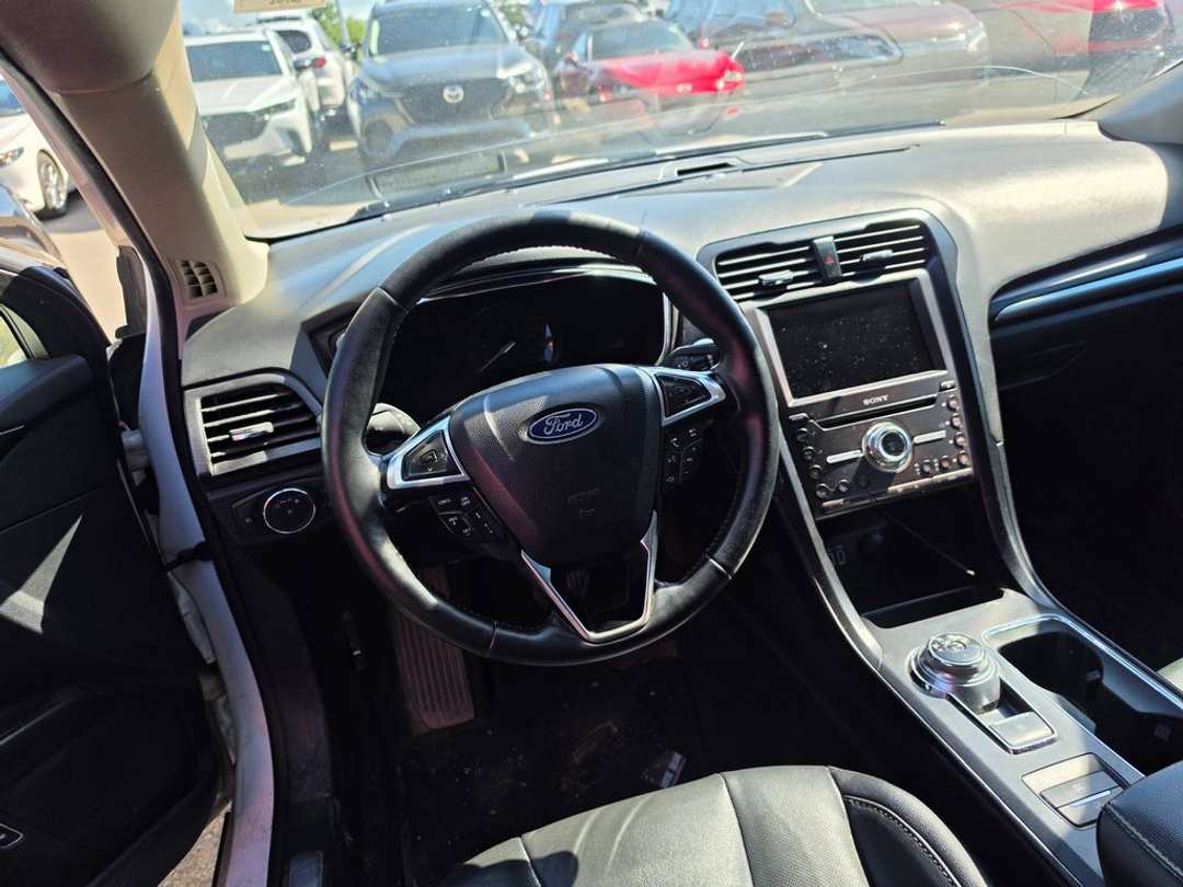2020 Ford Fusion Hybrid TITANIUM - Image 3