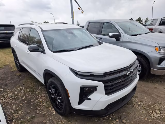 2025 Chevrolet Traverse LT