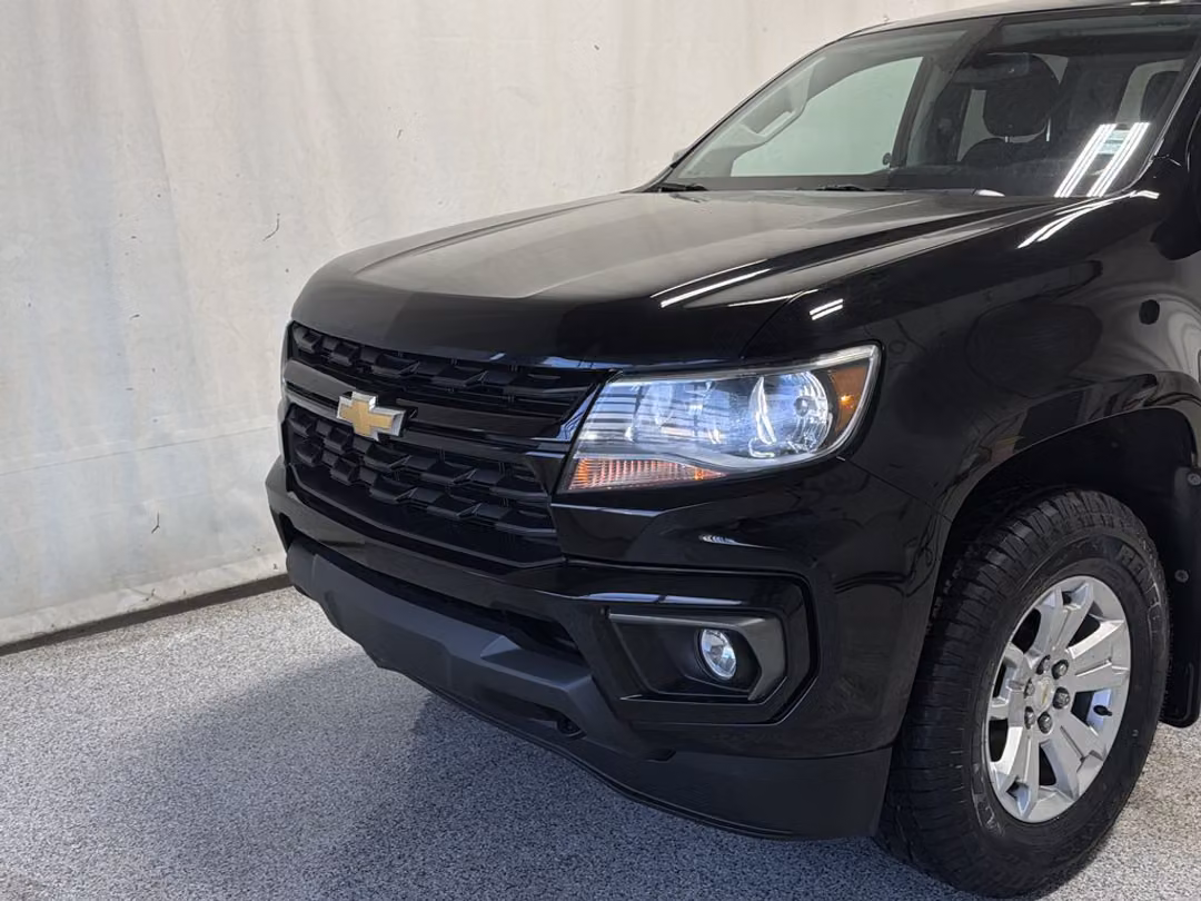 2021 Chevrolet Colorado LT - Image 3