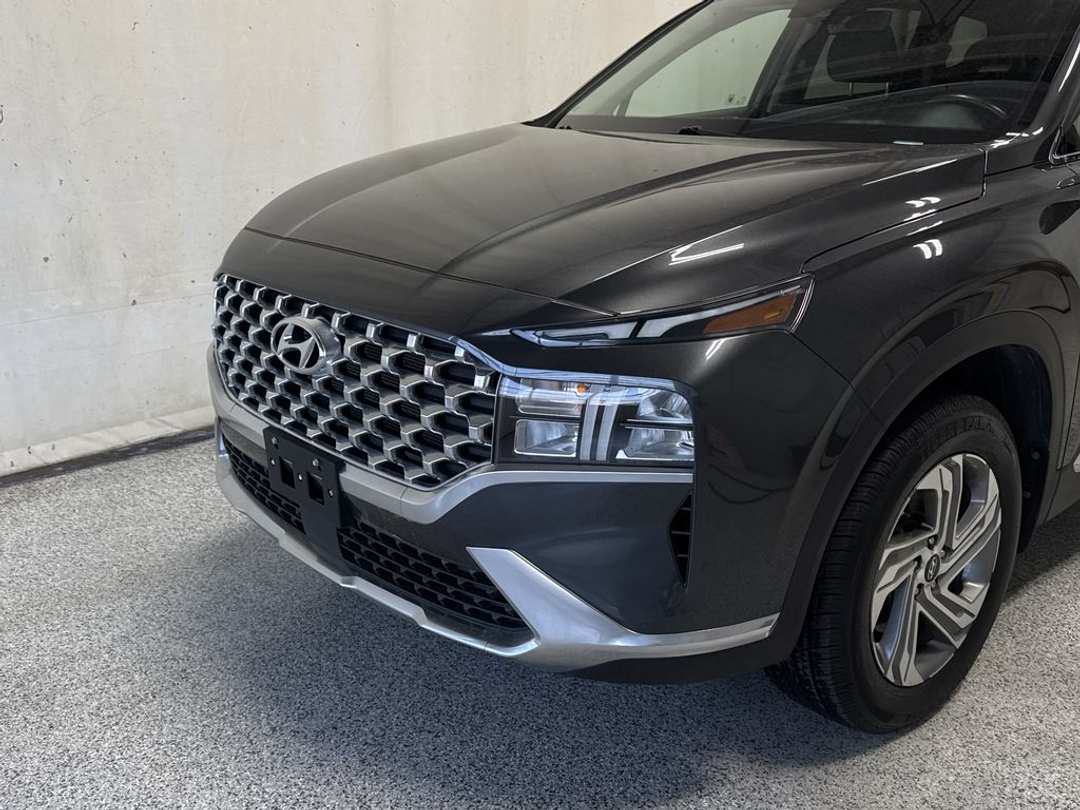 2022 Hyundai Santa Fe Preferred - Image 3
