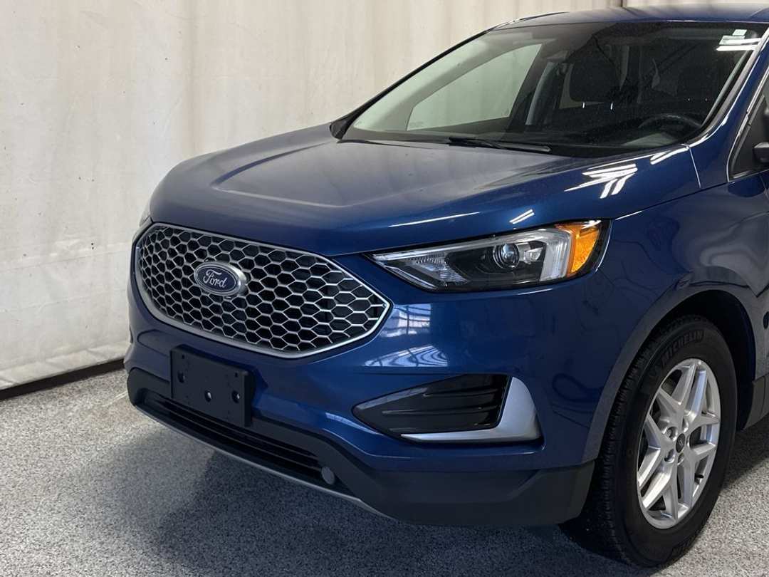 2023 Ford Edge SEL - Image 3