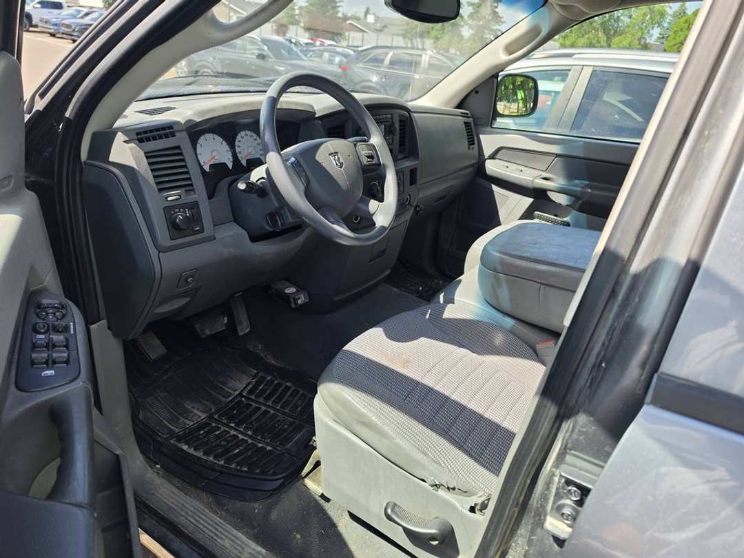 2008 Dodge Ram 1500 BIG HORN - Image 2