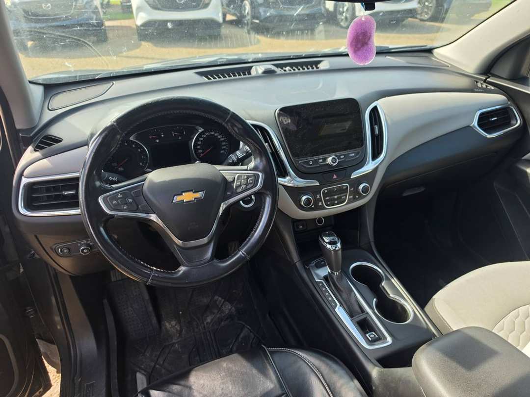 2018 Chevrolet Equinox LT - Image 3