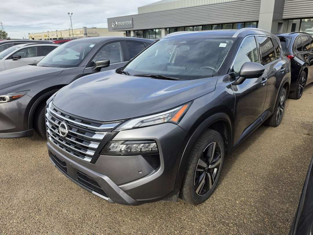 2024 Nissan Rogue SV - Image 2