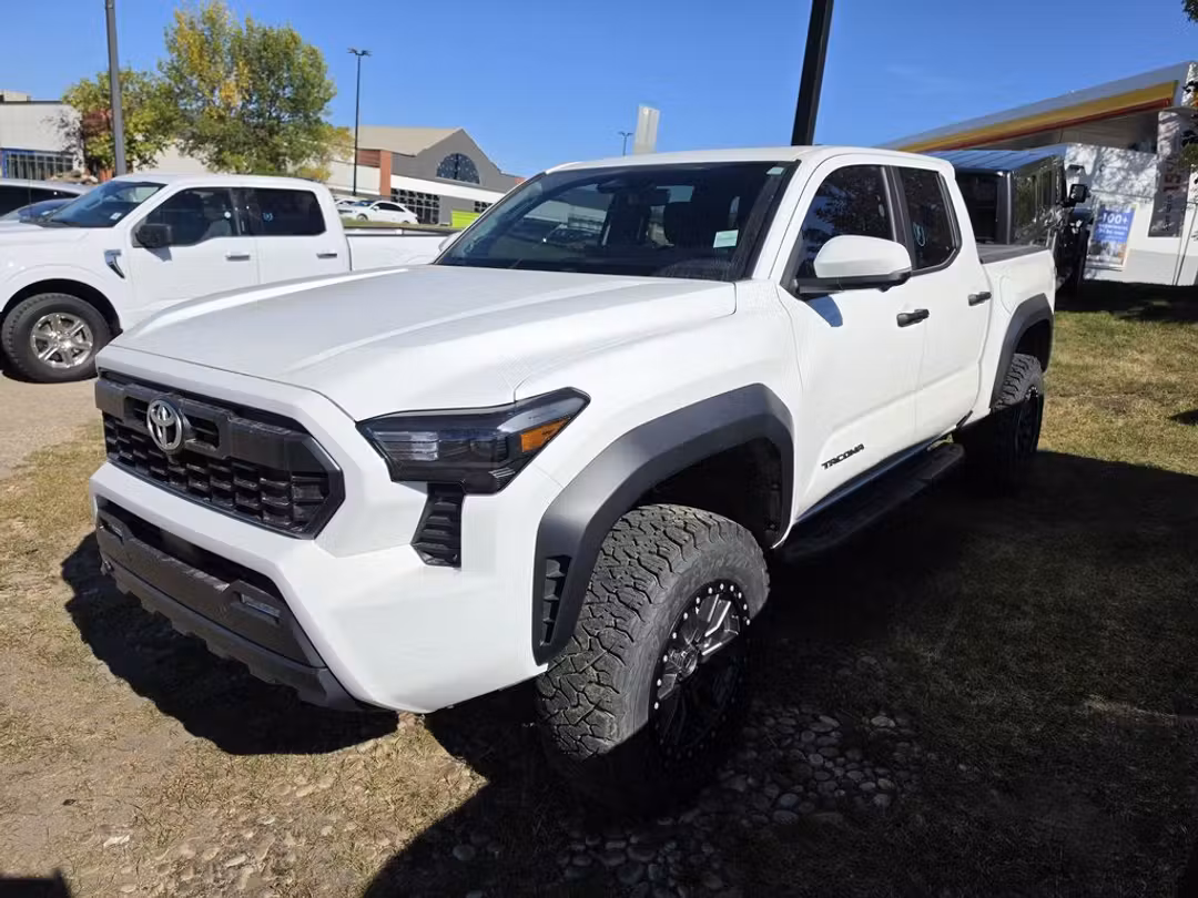 2024 Toyota Tacoma TRD - Image 2