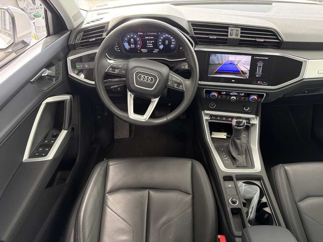 2025 Audi Q3 KOMFORT - Image 3