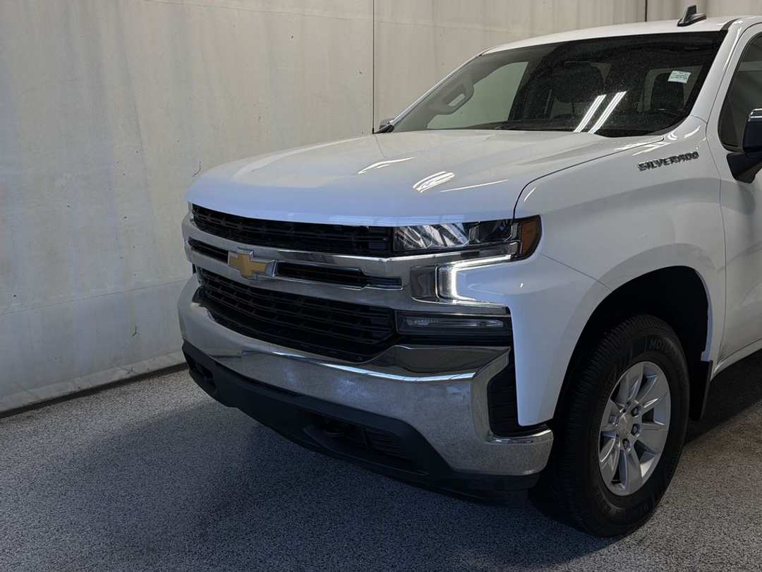 2021 Chevrolet Silverado 1500 LT - Image 3