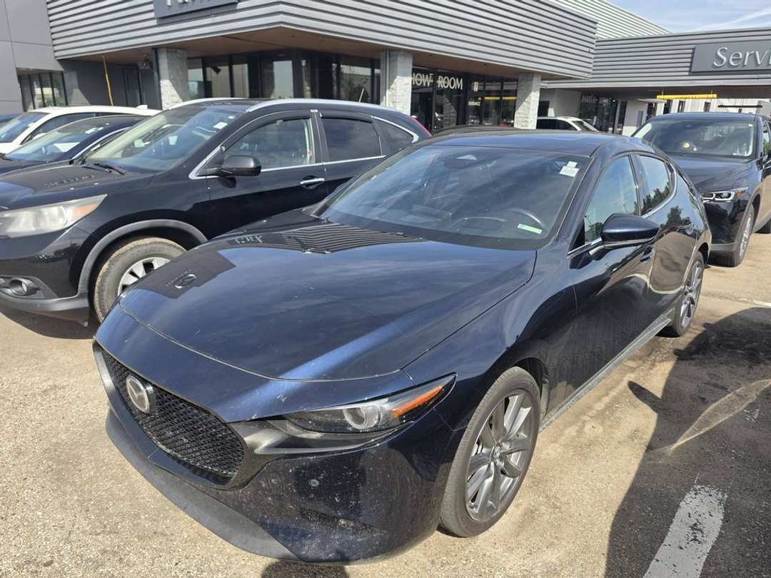 2025 MAZDA Mazda3 Sport GT - Image 2