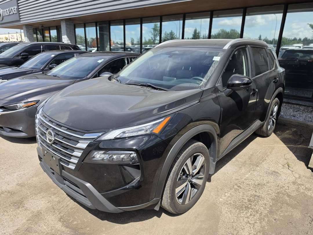 2024 Nissan Rogue SV Premium - Image 2